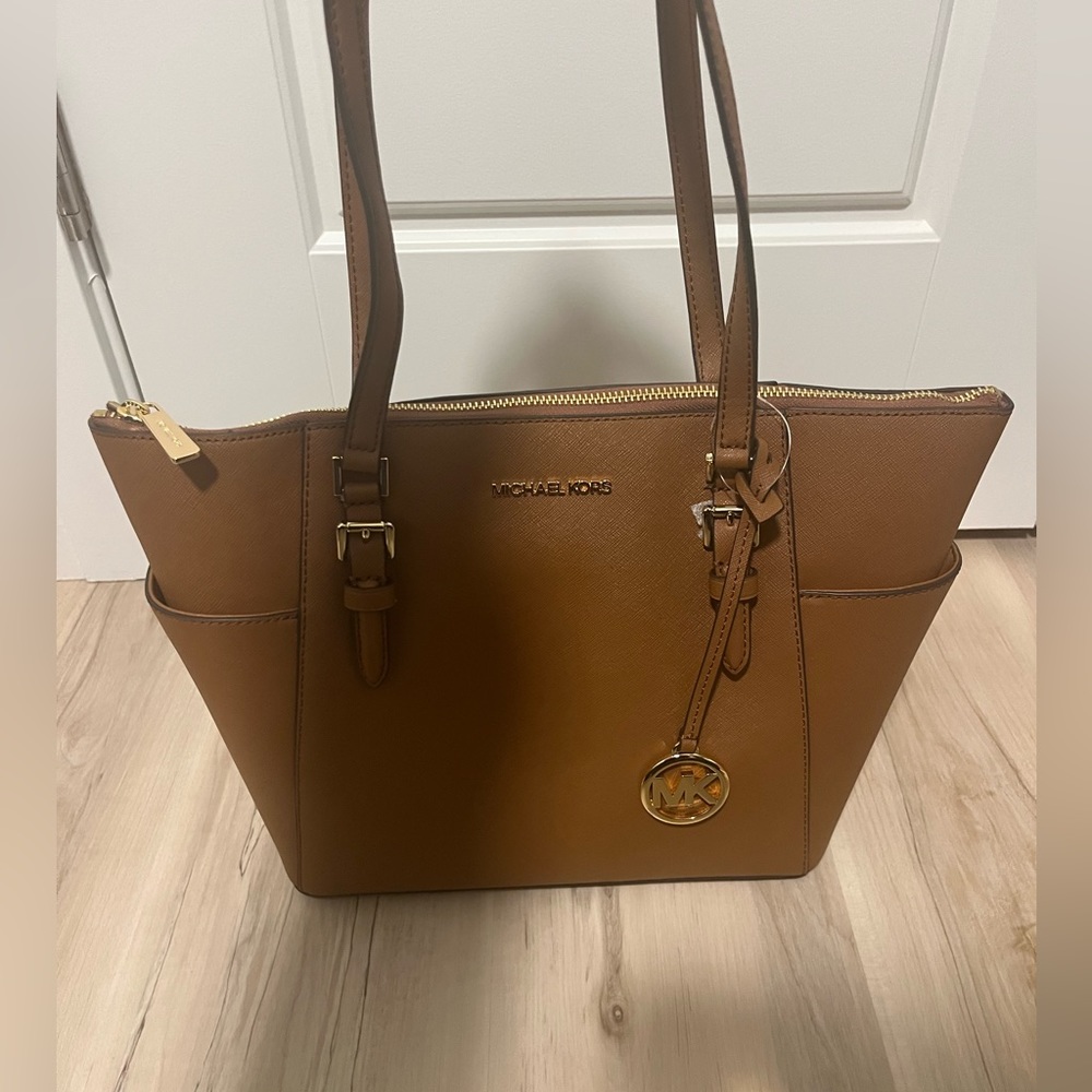 Brand new Charlotte Large Saffiano Leather Top-zip Tote Bag w box included